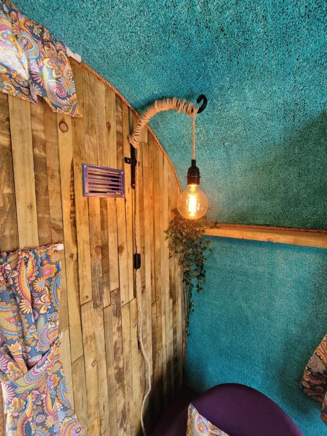 Budget Stay, In Lovely Private Setting With Rustic Charm, Log Burner, Fire Pit, Campers Kitchen & Eco Loo No Bedding Supplied Narberth Kültér fotó