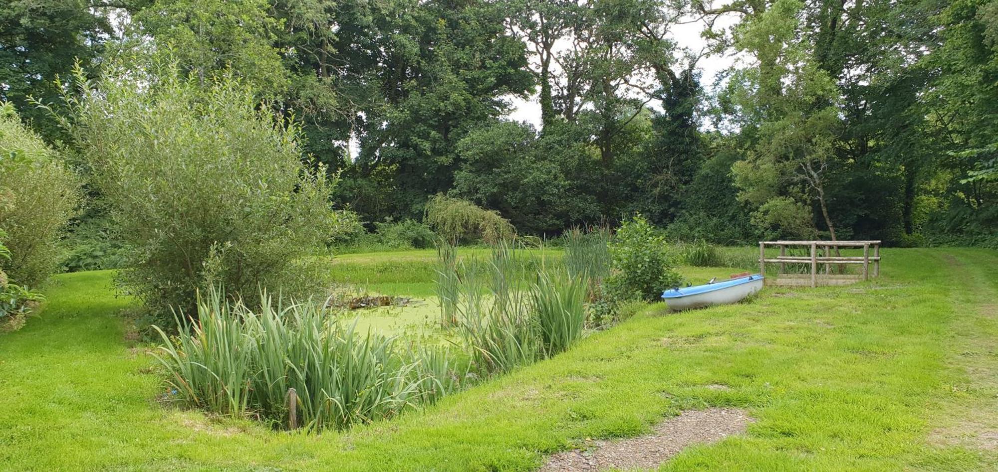 Budget Stay, In Lovely Private Setting With Rustic Charm, Log Burner, Fire Pit, Campers Kitchen & Eco Loo No Bedding Supplied Narberth Kültér fotó